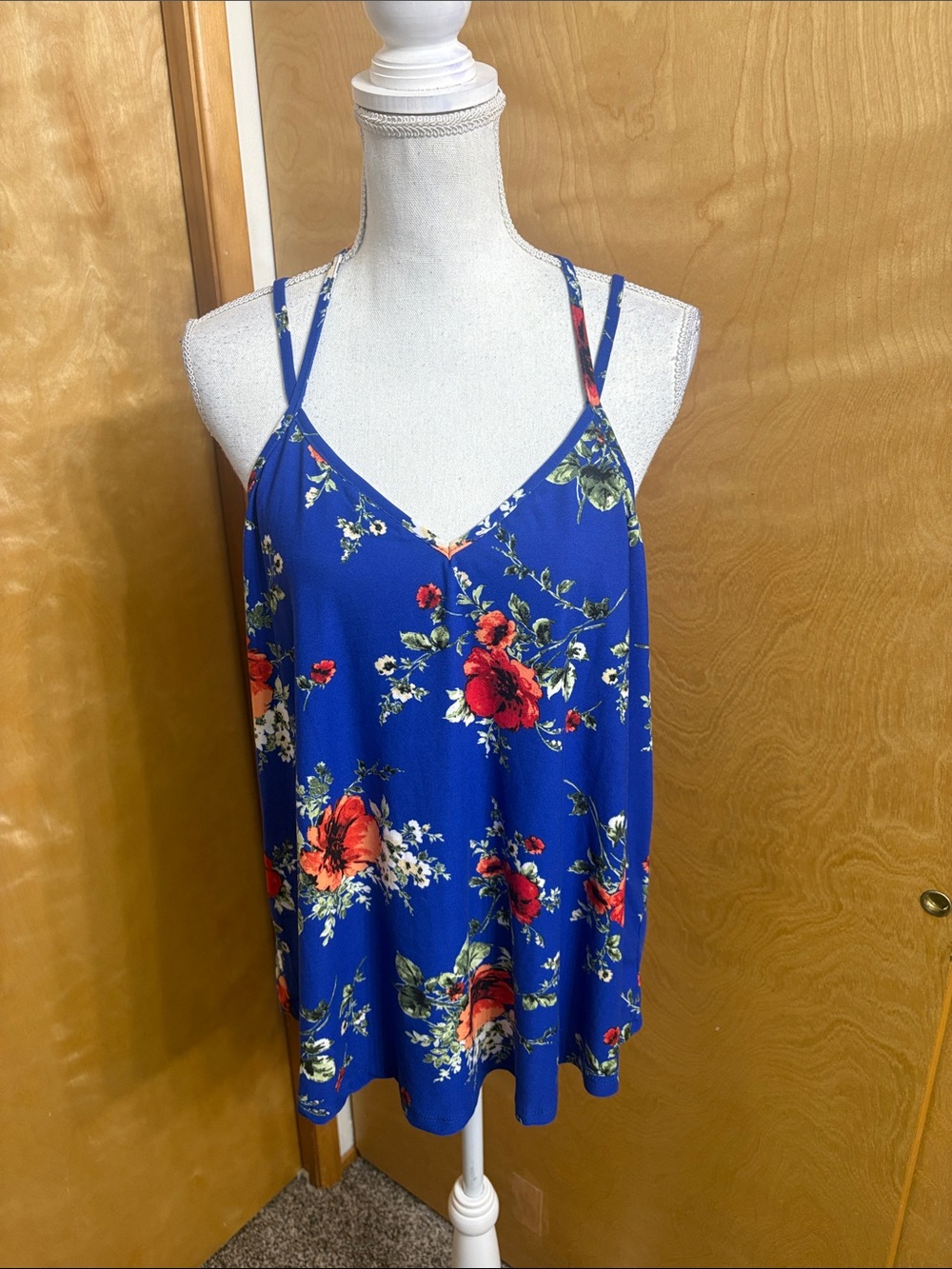 NWT Paper Moon From Stitch Fix Blue Floral Criss Cross Style Tank Size XL